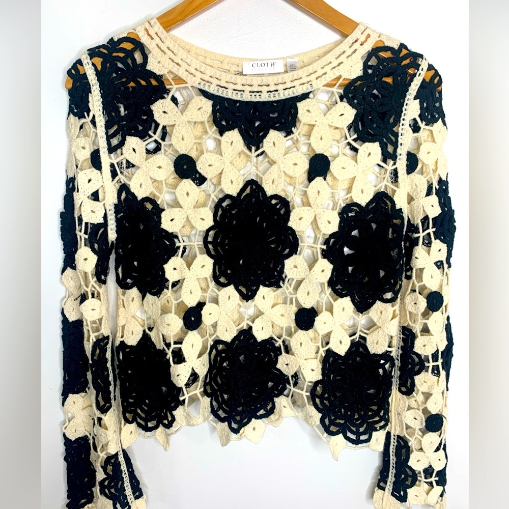 Cloth By Design Size Small Black And Ivory Crochet Floral Open Knit Top Whimsy
